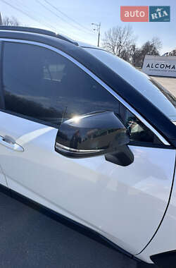 Внедорожник / Кроссовер Toyota RAV4 2021 в 