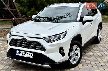 Внедорожник / Кроссовер Toyota RAV4 2020 в Днепре