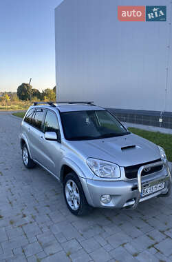 Позашляховик / Кросовер Toyota RAV4 2004 в Здолбуніві