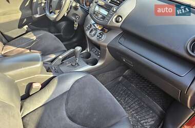 Внедорожник / Кроссовер Toyota RAV4 2010 в 