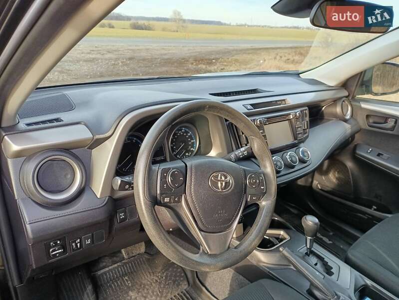 Позашляховик / Кросовер Toyota RAV4 2017 в Києві