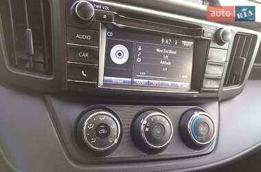 Внедорожник / Кроссовер Toyota RAV4 2017 в Киеве