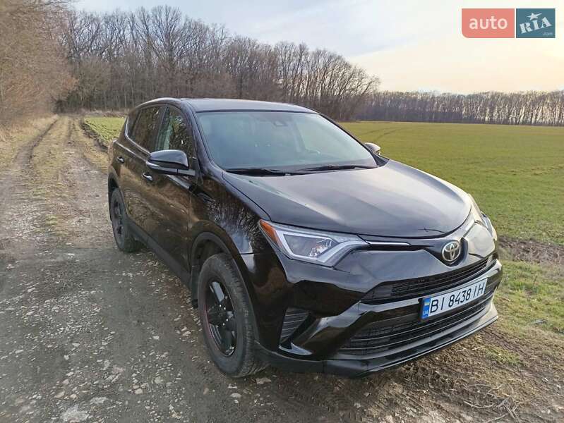Позашляховик / Кросовер Toyota RAV4 2017 в Києві