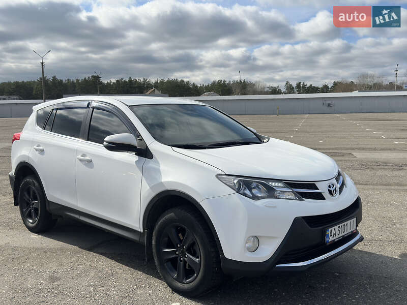 Внедорожник / Кроссовер Toyota RAV4 2014 в Киеве
