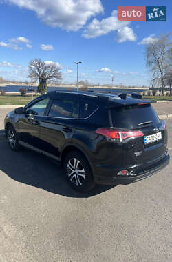 Позашляховик / Кросовер Toyota RAV4 2017 в Черкасах