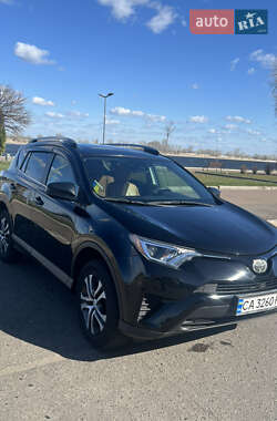 Позашляховик / Кросовер Toyota RAV4 2017 в Черкасах