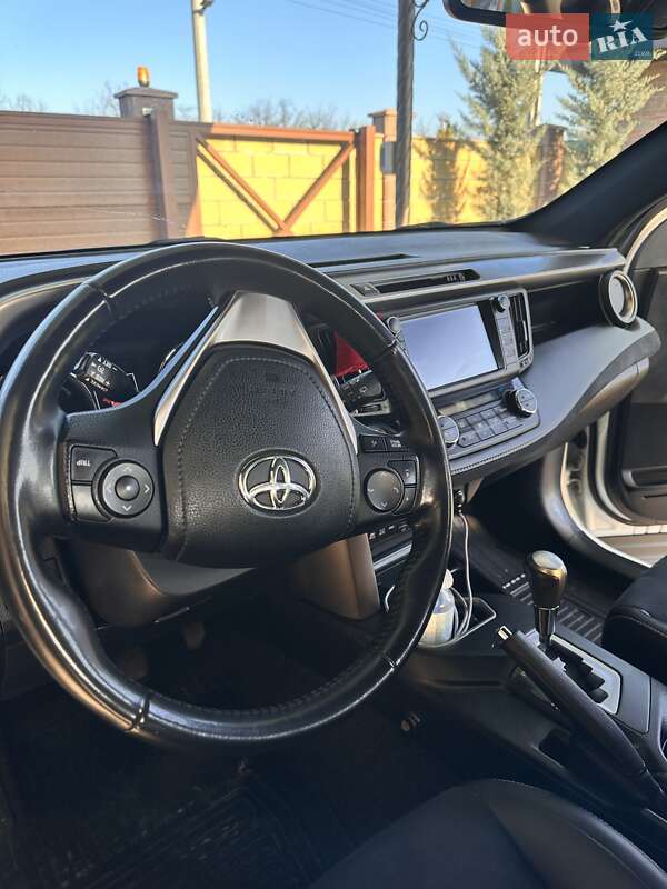 Внедорожник / Кроссовер Toyota RAV4 2018 в Одессе