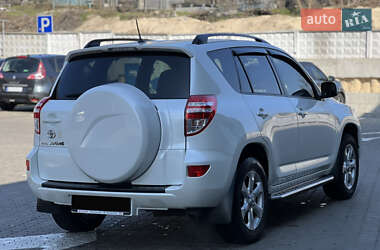 Внедорожник / Кроссовер Toyota RAV4 2011 в 