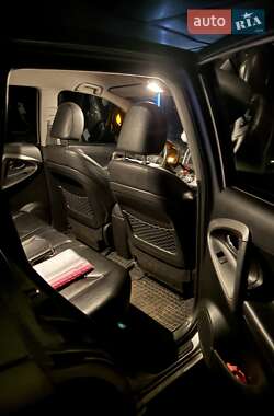 Внедорожник / Кроссовер Toyota RAV4 2009 в 