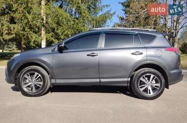 Позашляховик / Кросовер Toyota RAV4 2016 в Краснограді