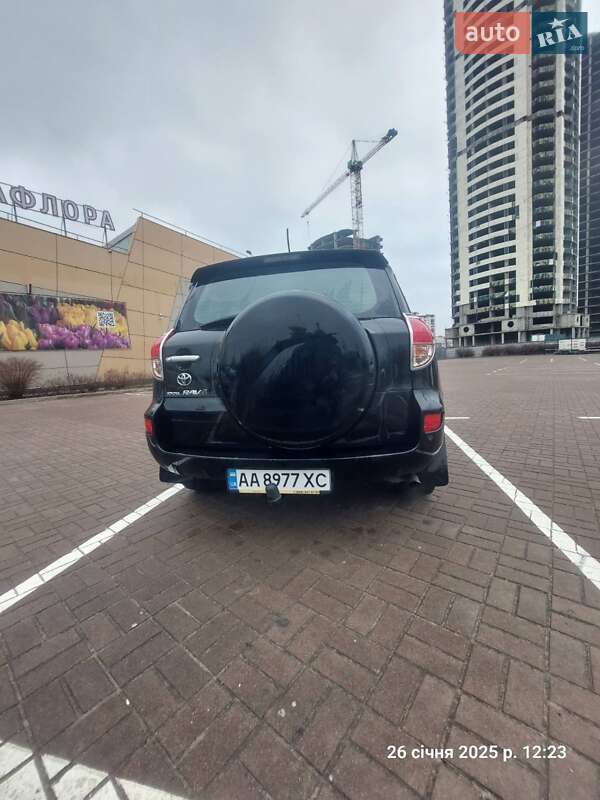 Внедорожник / Кроссовер Toyota RAV4 2006 в Киеве