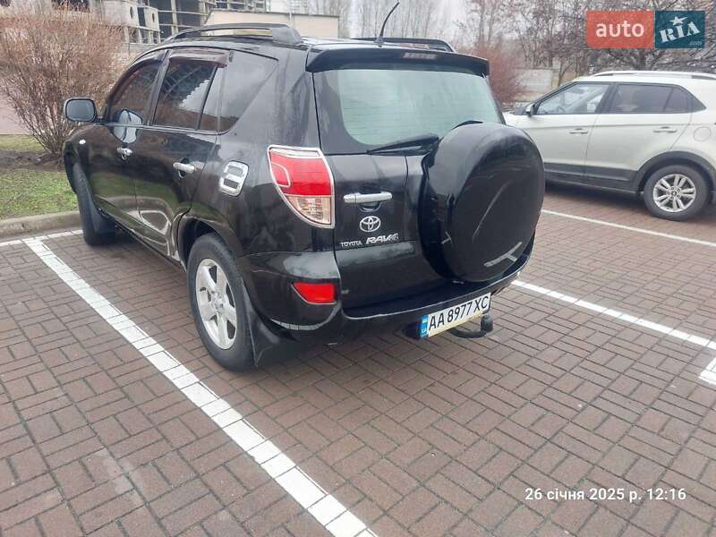 Внедорожник / Кроссовер Toyota RAV4 2006 в Киеве