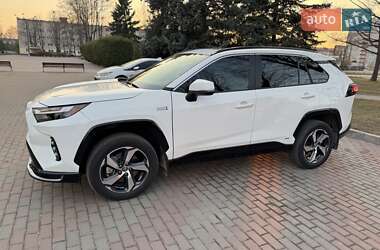 Внедорожник / Кроссовер Toyota RAV4 2021 в 