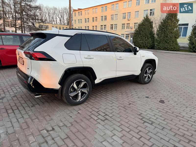 Позашляховик / Кросовер Toyota RAV4 2021 в Києві