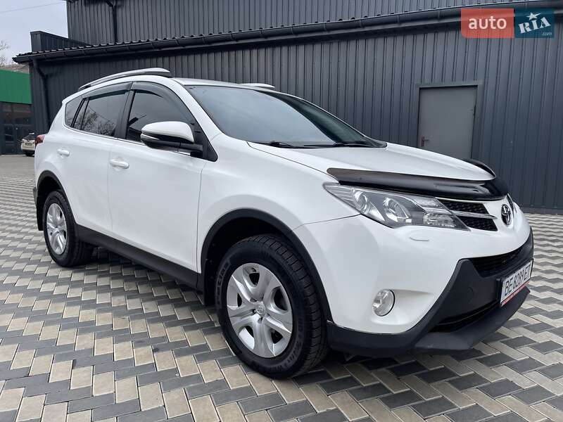 Позашляховик / Кросовер Toyota RAV4 2014 в 