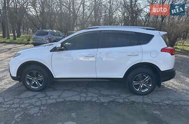 Позашляховик / Кросовер Toyota RAV4 2015 в 