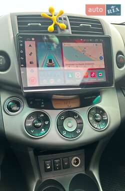 Внедорожник / Кроссовер Toyota RAV4 2008 в 