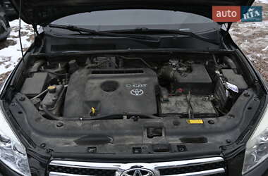 Позашляховик / Кросовер Toyota RAV4 2006 в 