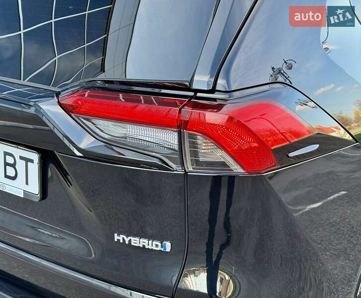 Позашляховик / Кросовер Toyota RAV4 2020 в Києві