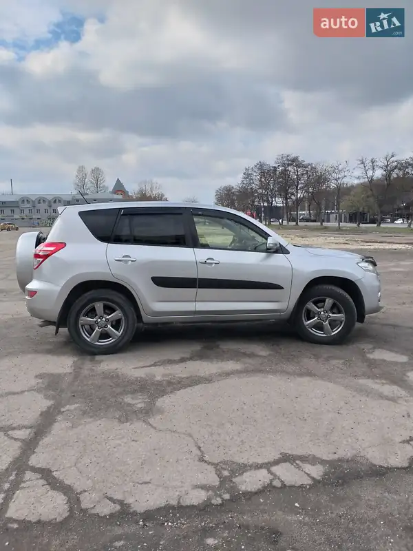 Toyota RAV4 2012