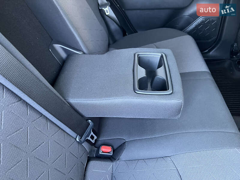 Позашляховик / Кросовер Toyota RAV4 2019 в Києві