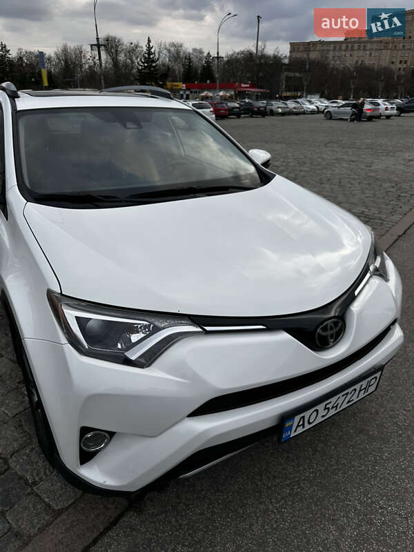 Позашляховик / Кросовер Toyota RAV4 2018 в Києві
