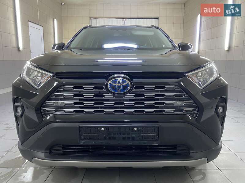 Позашляховик / Кросовер Toyota RAV4 2024 в Умані
