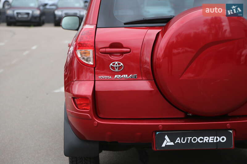 Внедорожник / Кроссовер Toyota RAV4 2006 в Киеве