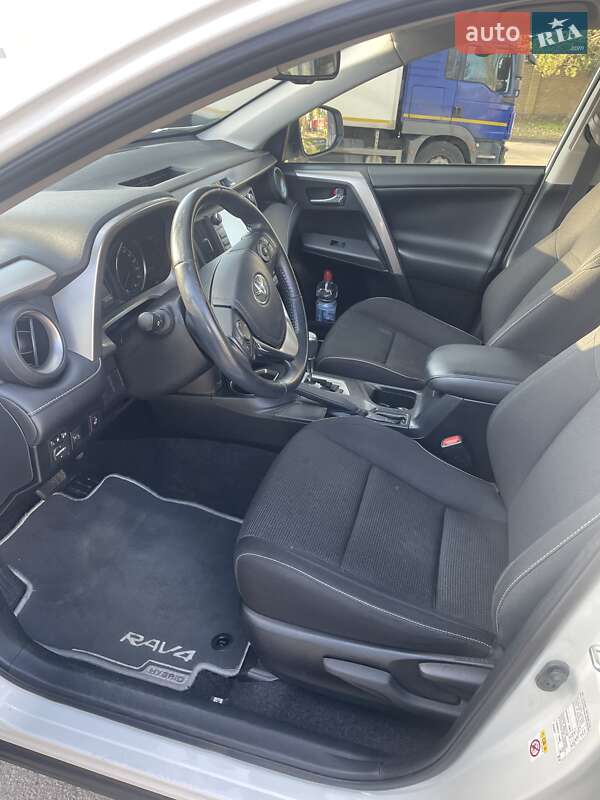 Позашляховик / Кросовер Toyota RAV4 2018 в Києві