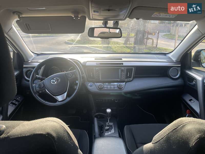 Позашляховик / Кросовер Toyota RAV4 2018 в Києві