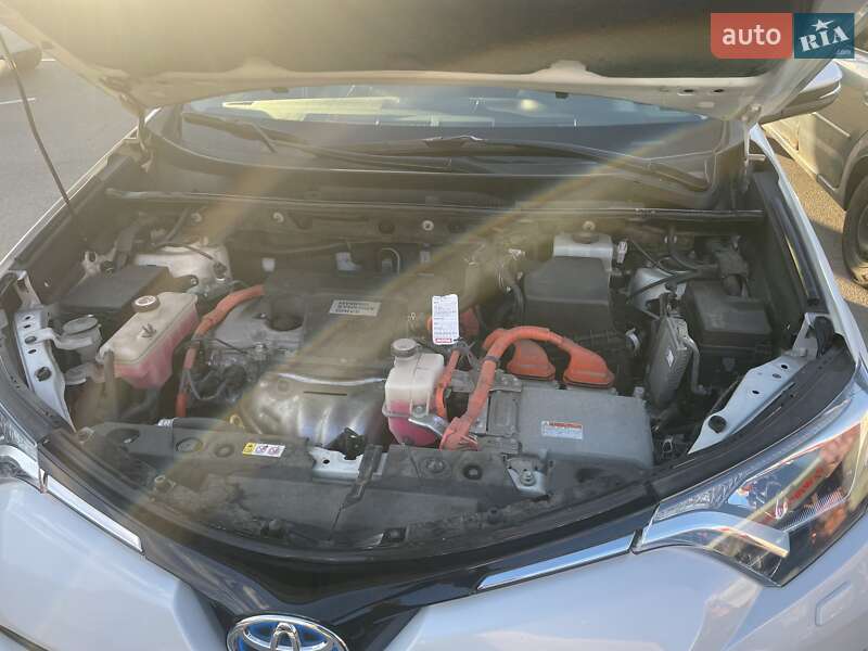Позашляховик / Кросовер Toyota RAV4 2018 в Києві