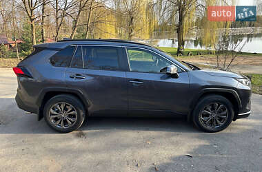 Внедорожник / Кроссовер Toyota RAV4 2023 в 