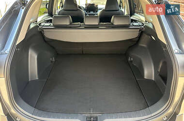 Внедорожник / Кроссовер Toyota RAV4 2023 в 