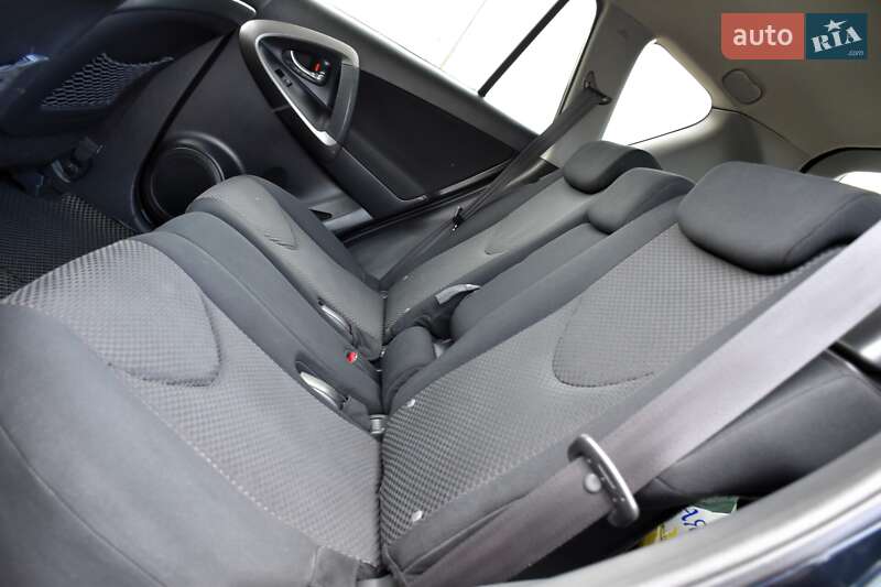 Внедорожник / Кроссовер Toyota RAV4 2010 в Дрогобыче