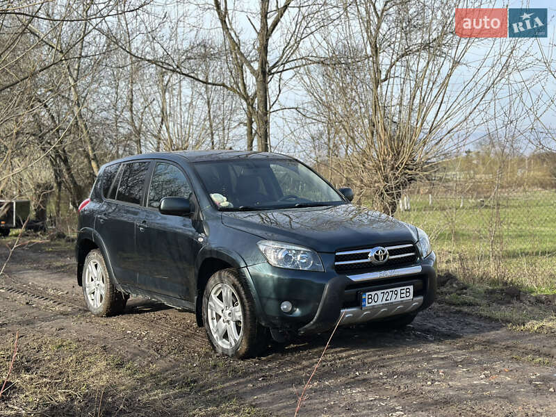 Позашляховик / Кросовер Toyota RAV4 2005 в Козові