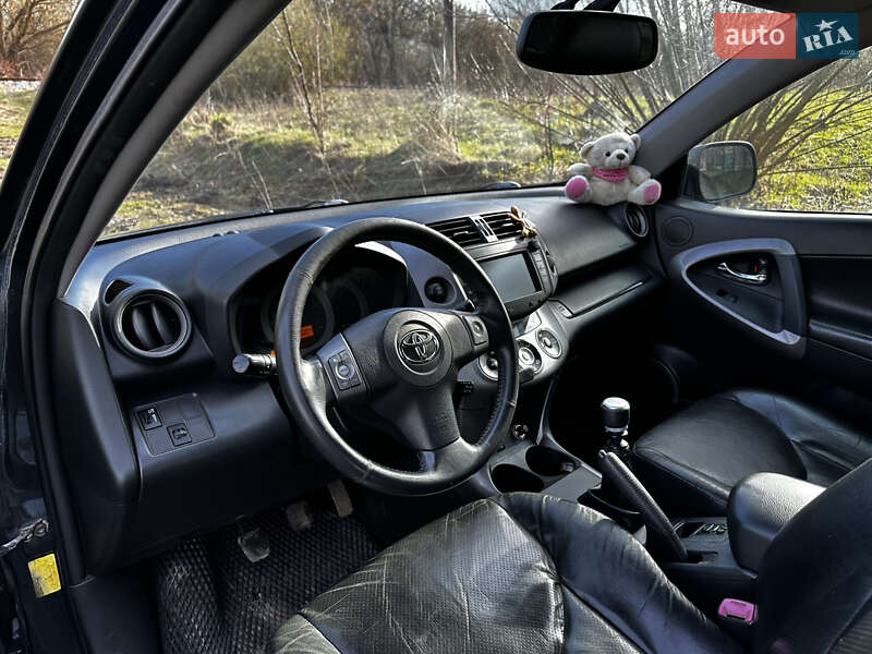 Позашляховик / Кросовер Toyota RAV4 2005 в Козові