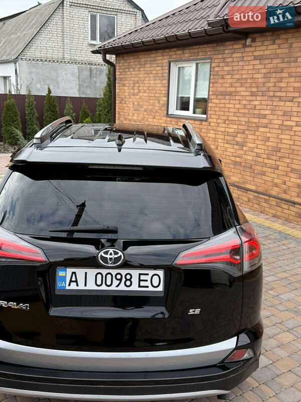 Позашляховик / Кросовер Toyota RAV4 2018 в Фастові
