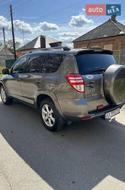 Внедорожник / Кроссовер Toyota RAV4 2009 в 