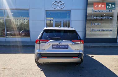 Внедорожник / Кроссовер Toyota RAV4 2022 в 