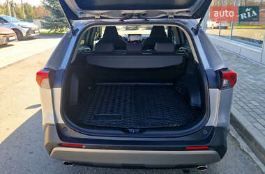 Внедорожник / Кроссовер Toyota RAV4 2022 в 