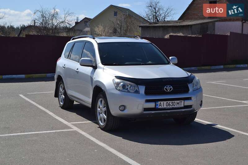Позашляховик / Кросовер Toyota RAV4 2006 в 