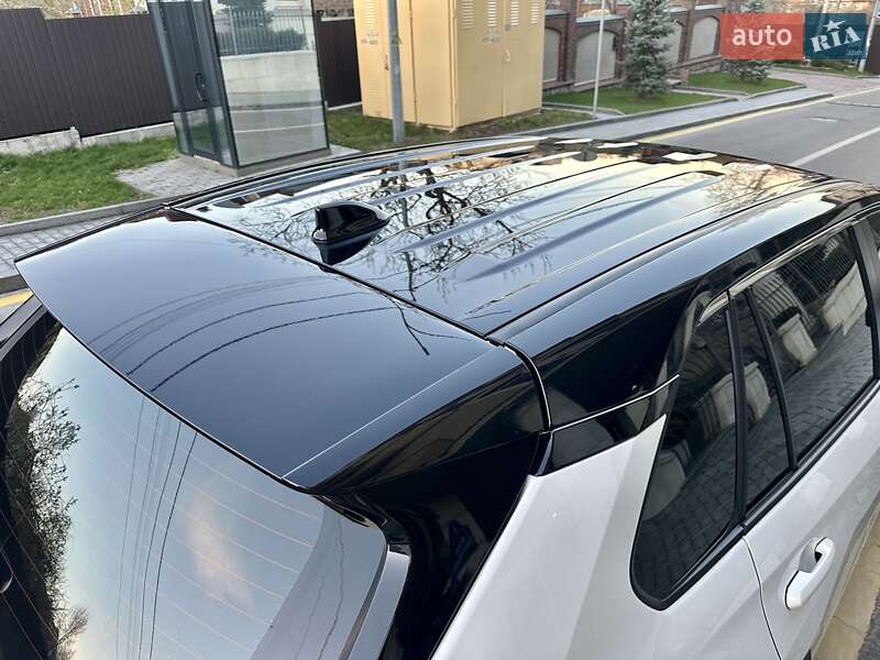 Внедорожник / Кроссовер Toyota RAV4 2025 в Киеве