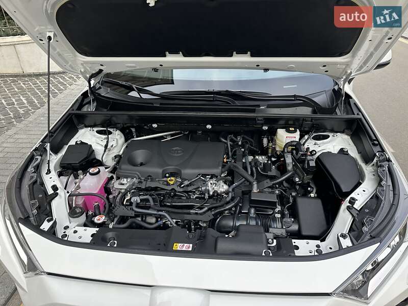 Внедорожник / Кроссовер Toyota RAV4 2025 в Киеве