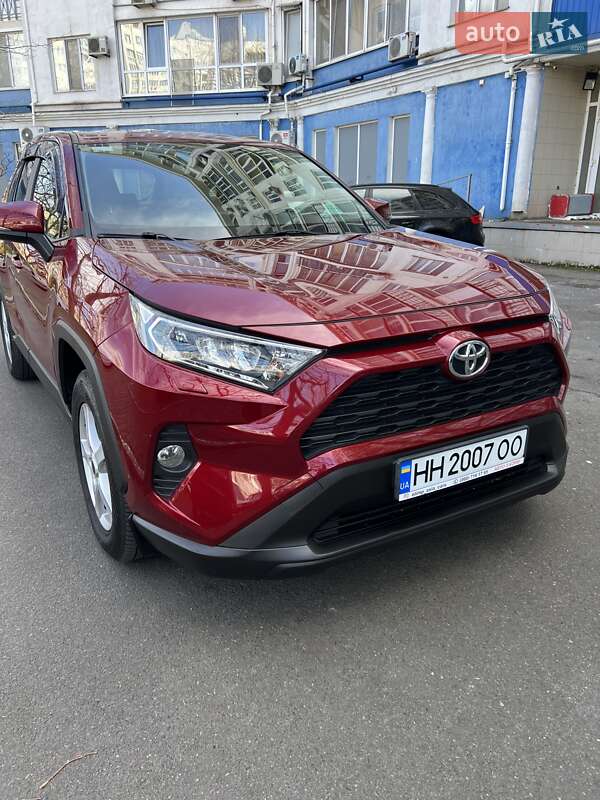 Внедорожник / Кроссовер Toyota RAV4 2019 в Одессе