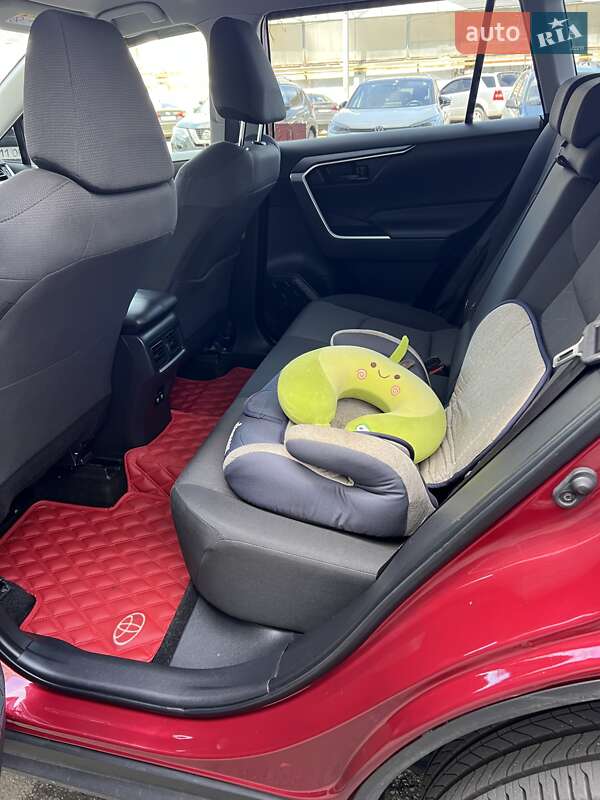Внедорожник / Кроссовер Toyota RAV4 2019 в Одессе