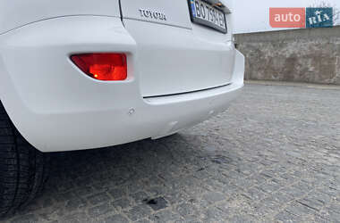 Позашляховик / Кросовер Toyota RAV4 2011 в 
