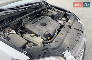 Позашляховик / Кросовер Toyota RAV4 2011 в 