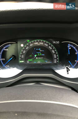 Внедорожник / Кроссовер Toyota RAV4 2021 в 