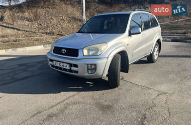 Позашляховик / Кросовер Toyota RAV4 2003 в 
