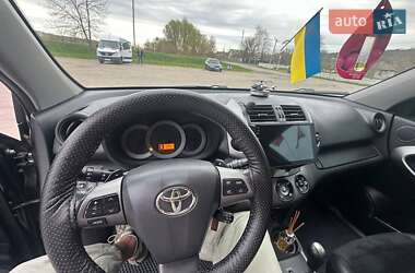 Внедорожник / Кроссовер Toyota RAV4 2010 в 
